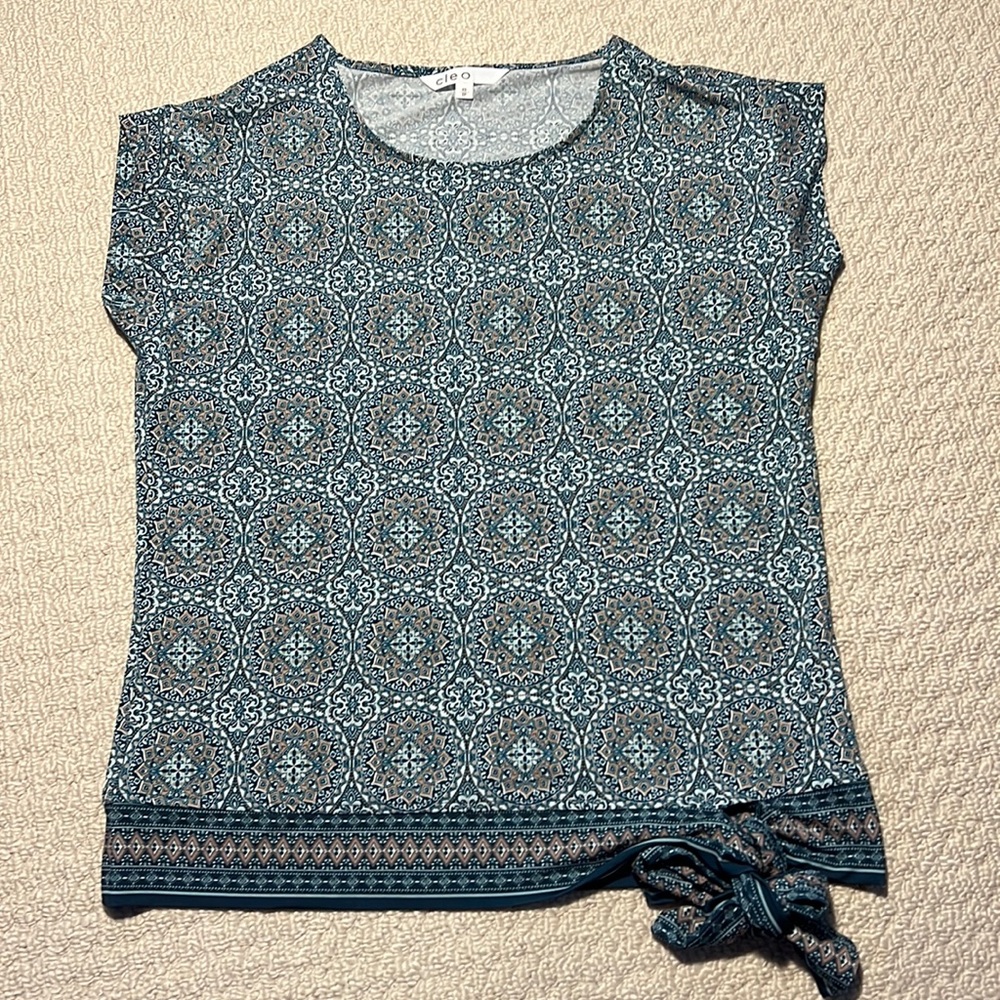 Cleo t-shirt, size XS